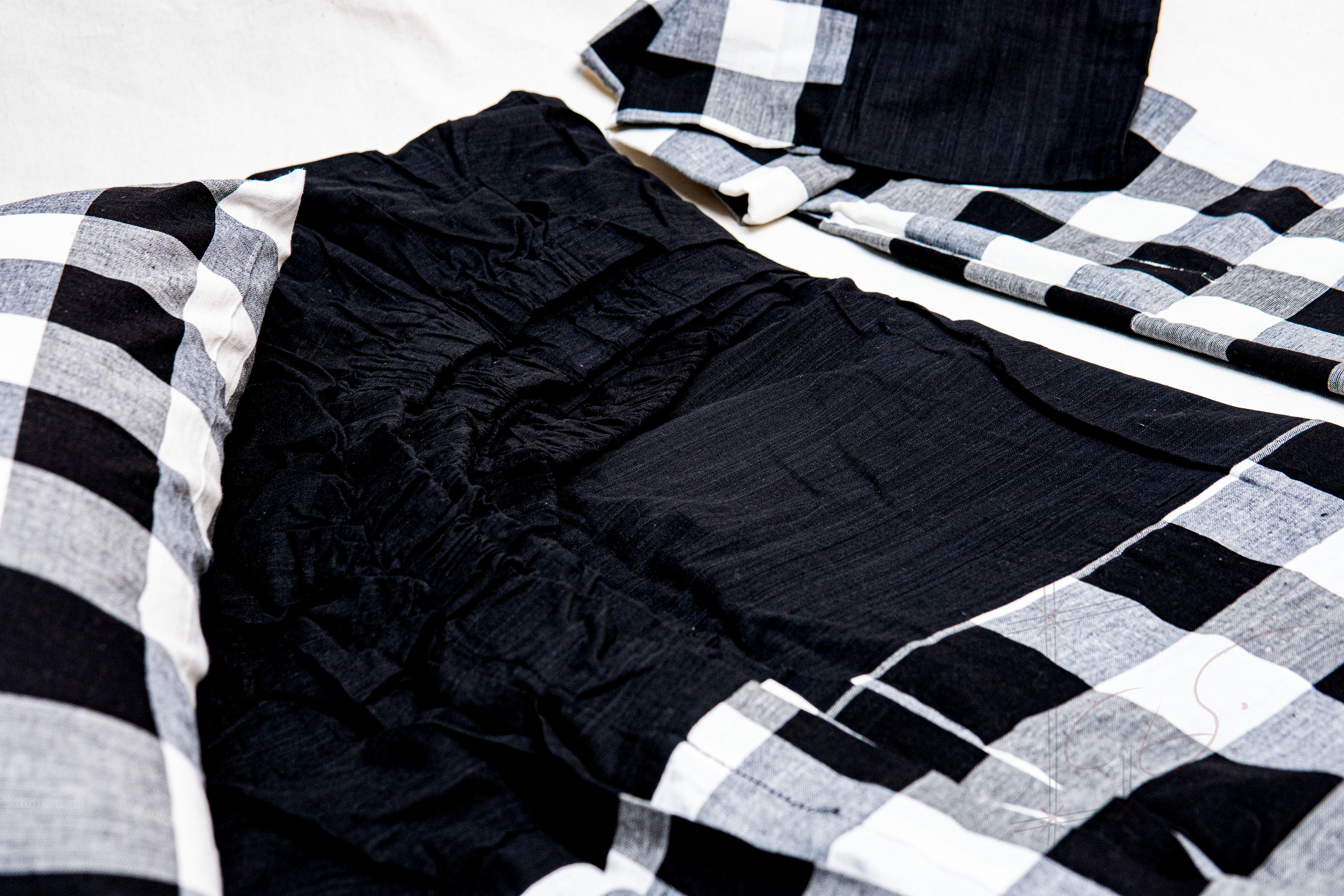 Yadanar Bed Sheet Queen Size