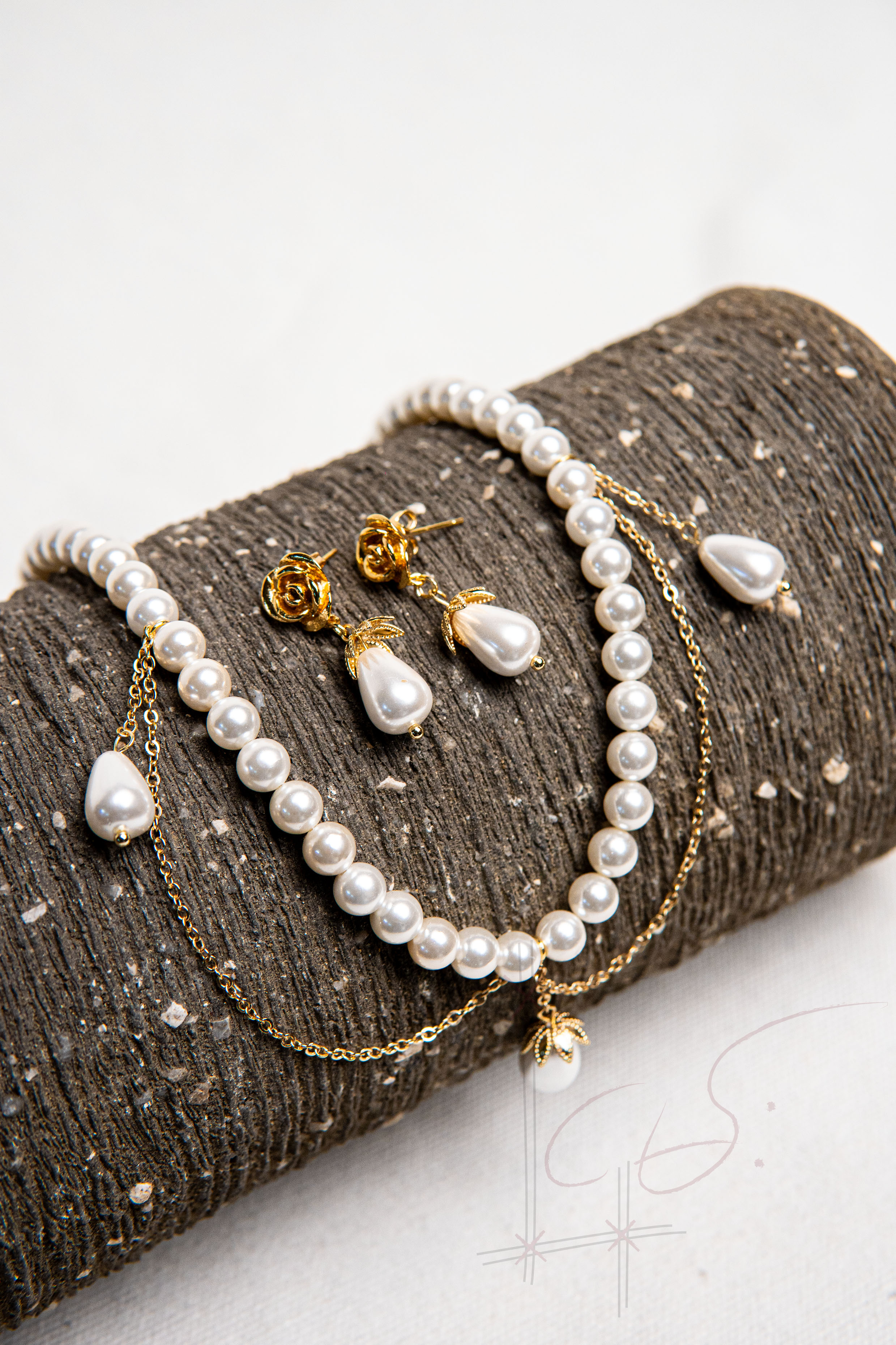 Lady Isolde collection