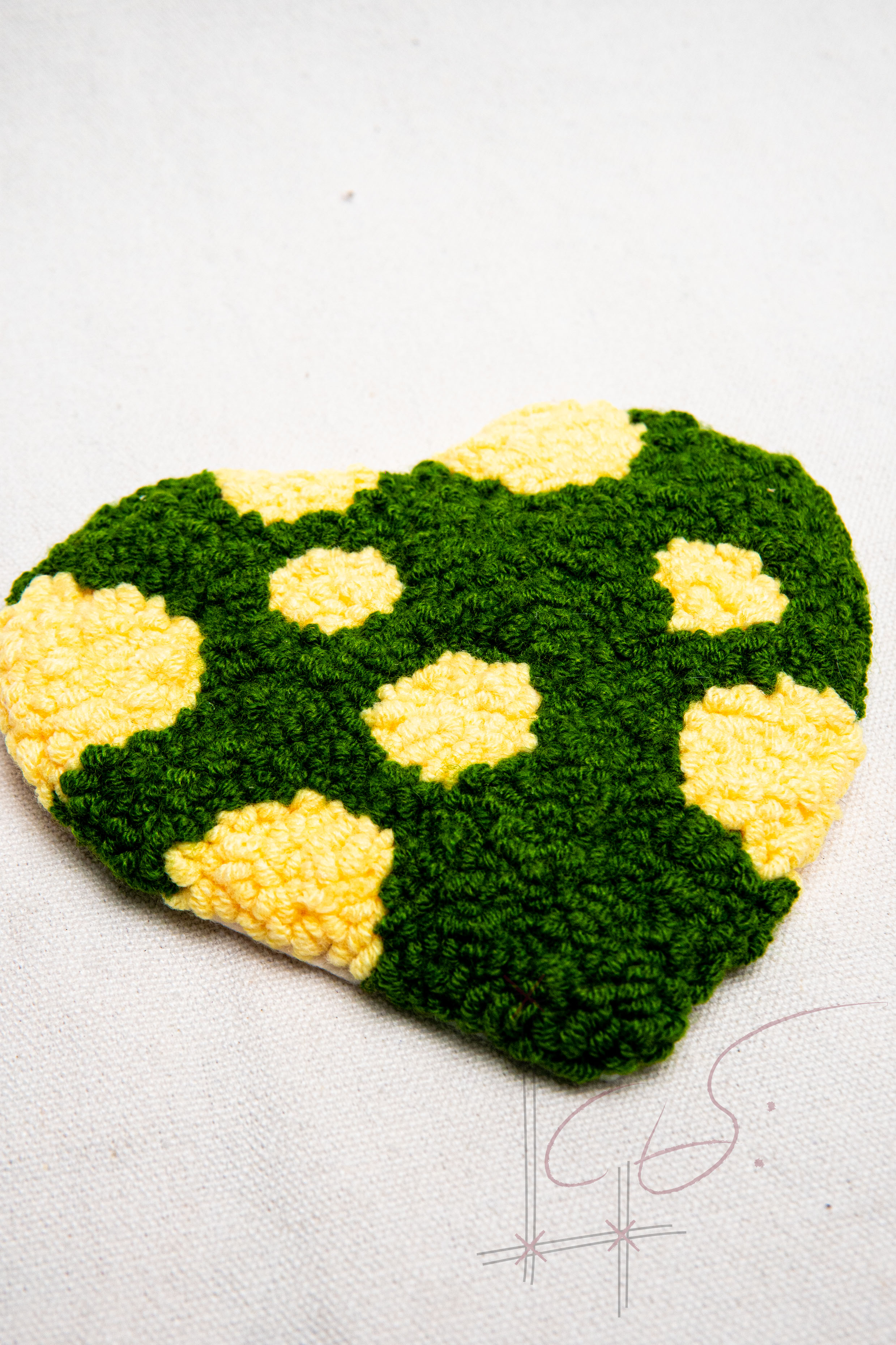 A Flower Heart Coaster V.2